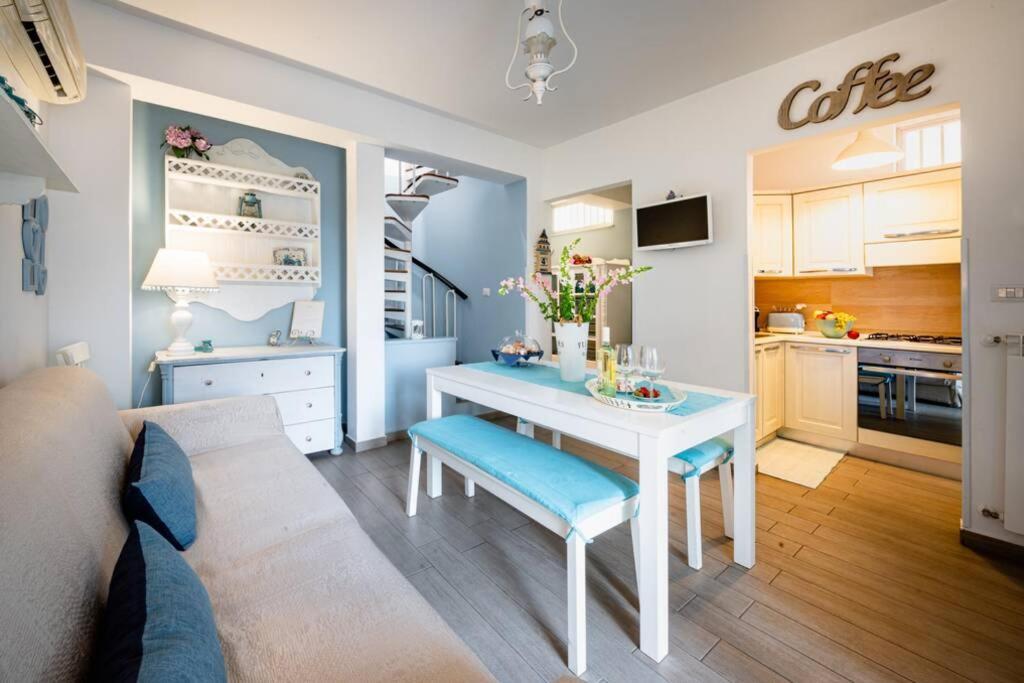 BB4KIDS- Aroma di Naxos Apartment Giardini Naxos Bagian luar foto